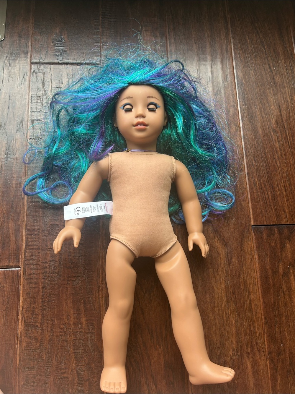 American Girl Sapphire Splendor Limited Addition Doll - Picture 4 of 8